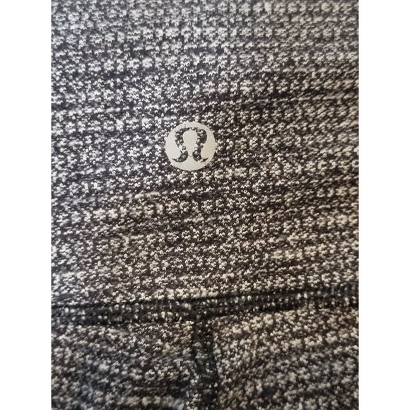 Lululemon Capri Leggings Athletic Workout Yoga Pants Gray Waist Size 26‎ - Picture 6 of 6